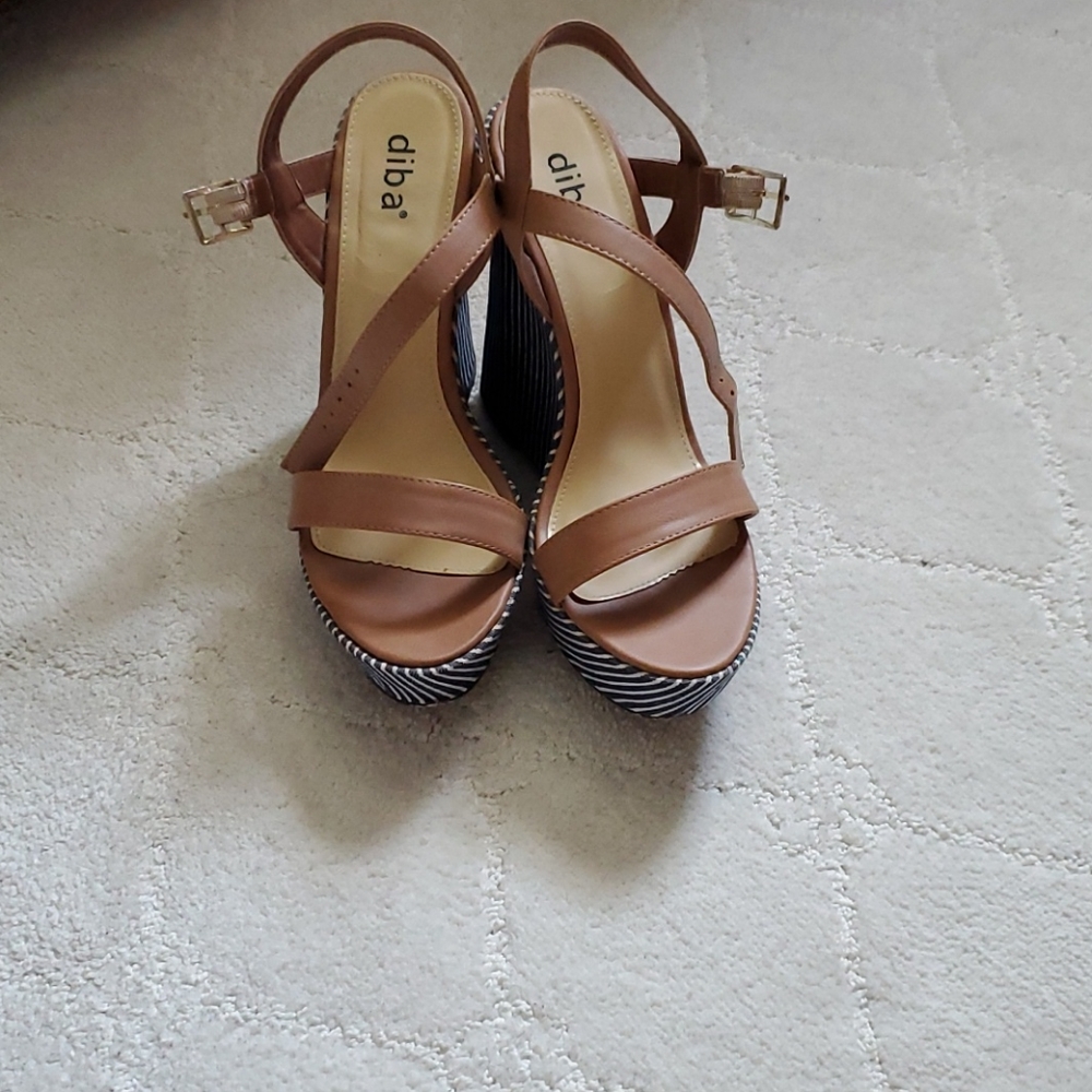 Diba Brown Navy White Striped Wedges 9